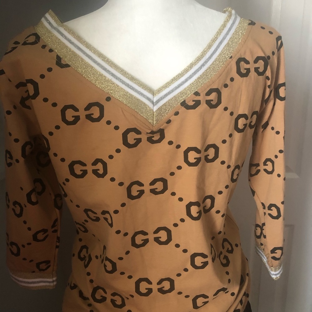 blouse - Picture 2 of 4